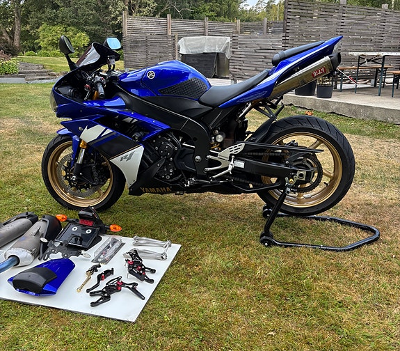 Yamaha YZF R1 6 of 6