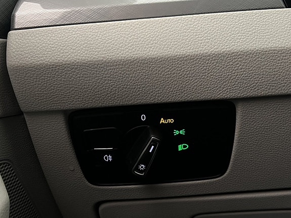 Volkswagen Passat 24 of 26