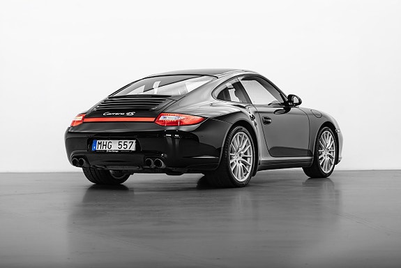 Porsche 911 2 of 29