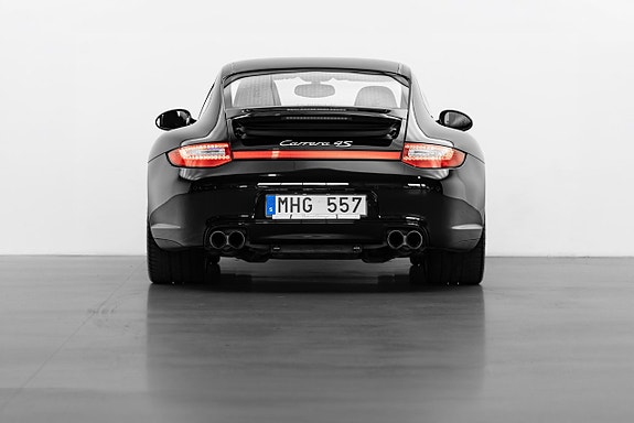 Porsche 911 4 of 29