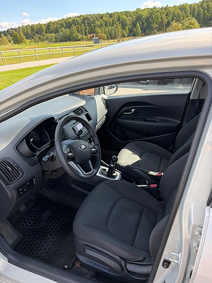 Kia Rio 6 of 6