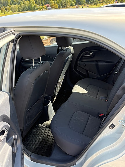 Kia Rio 5 of 6