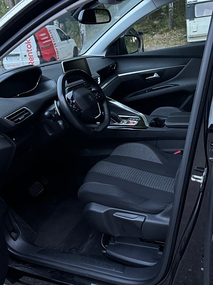 Peugeot 3008 12 of 12