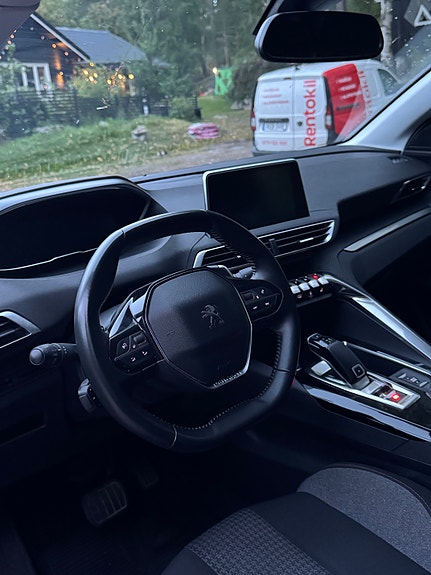 Peugeot 3008 7 of 12