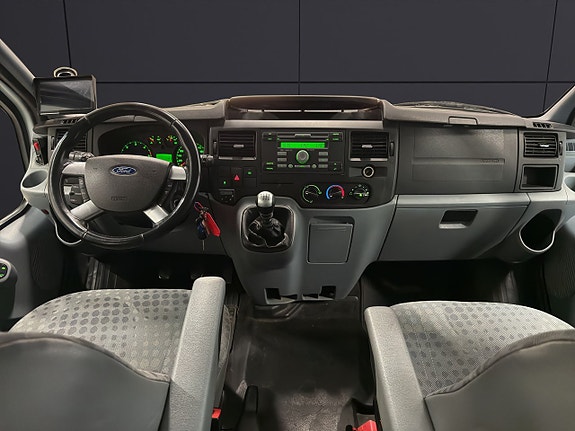 Ford Transit 13 of 21