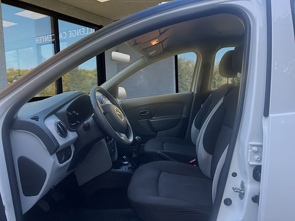 Dacia Sandero 18 of 20