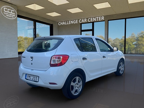 Dacia Sandero 4 of 20