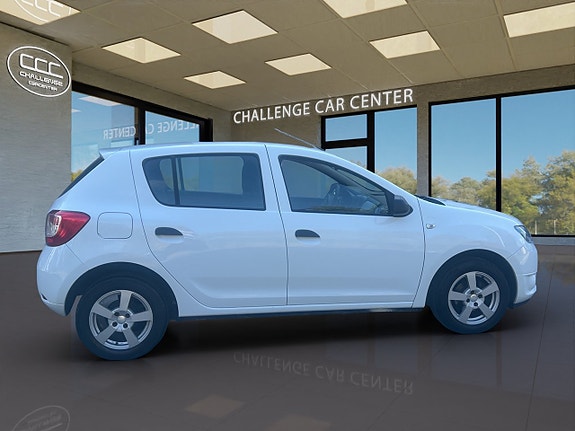 Dacia Sandero 7 of 20
