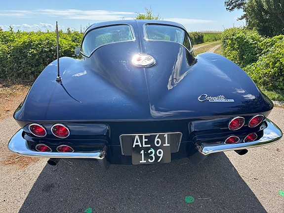 Chevrolet Corvette 2 of 15