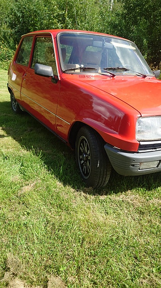 Renault 5 2 of 4