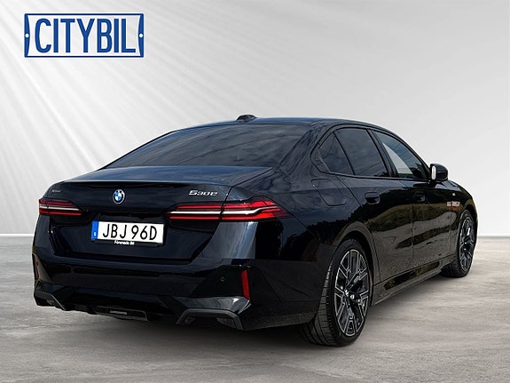 BMW 530e 5 of 30