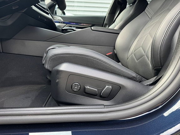 BMW 530e 18 of 30