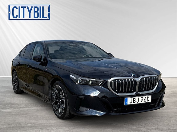 BMW 530e 8 of 30