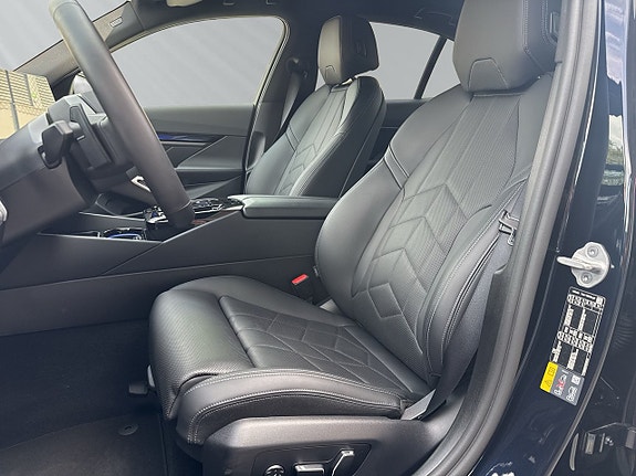 BMW 530e 12 of 30