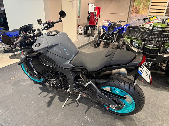 Yamaha MT-10 4 of 11