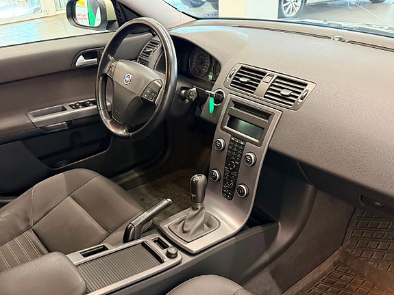 Volvo V50 7 of 15