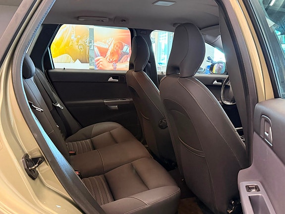 Volvo V50 12 of 15