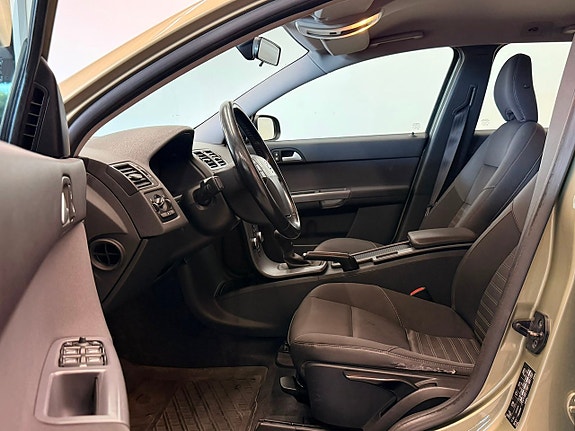 Volvo V50 8 of 15