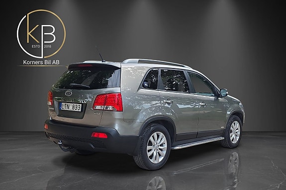 Kia Sorento 3 of 11