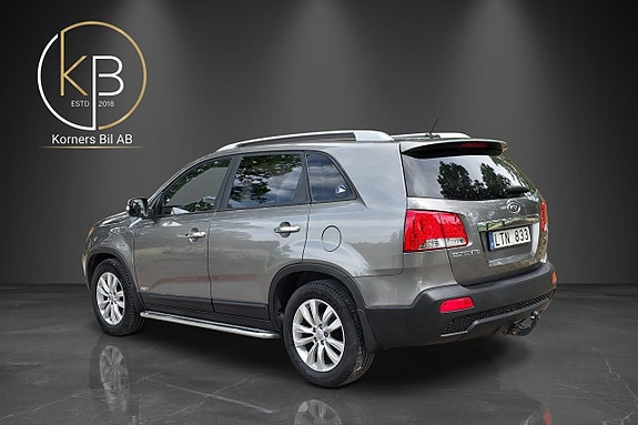 Kia Sorento 4 of 11