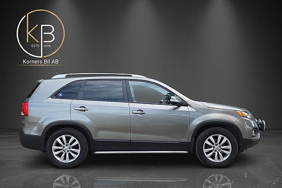 Kia Sorento 2 of 11