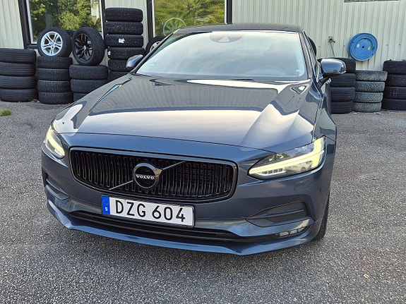Volvo S90 26 of 27