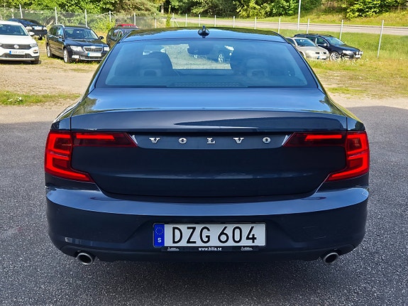 Volvo S90 12 of 27