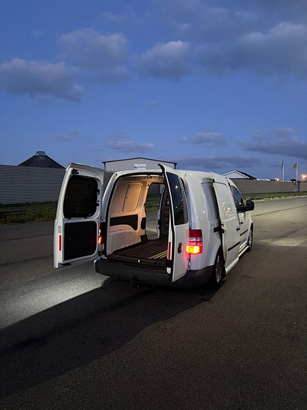 Volkswagen Caddy Maxi 7 of 15