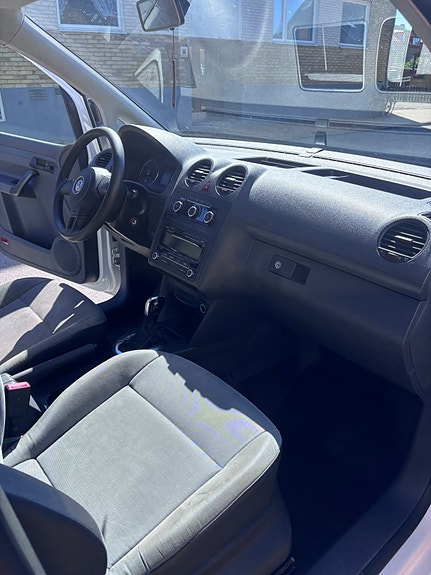 Volkswagen Caddy Maxi 13 of 15