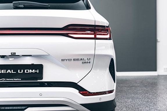 BYD Seal U 7 of 20