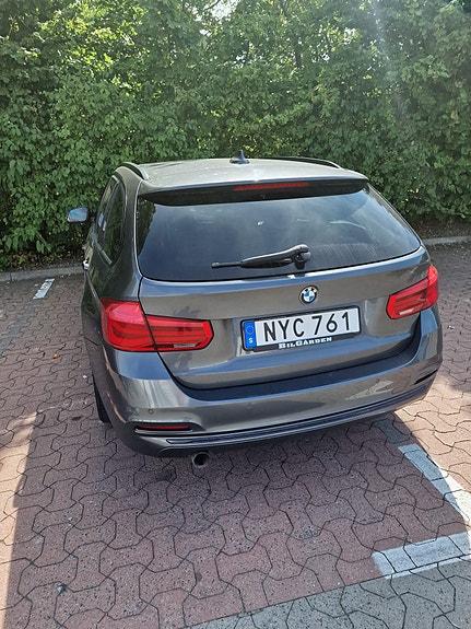 BMW 318d 3 of 10