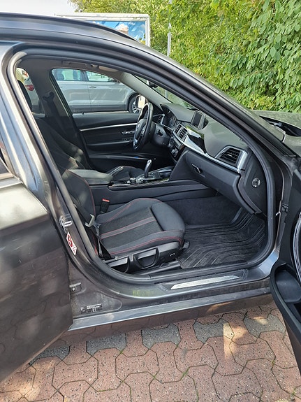 BMW 318d 4 of 10