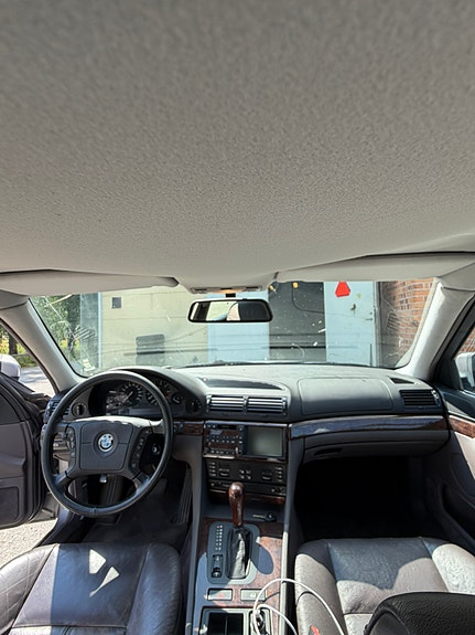 BMW 740i 3 of 7