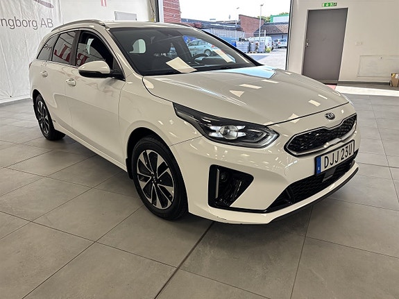 Kia Ceed 2 of 9