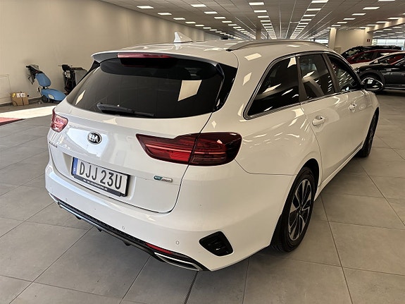 Kia Ceed 3 of 9