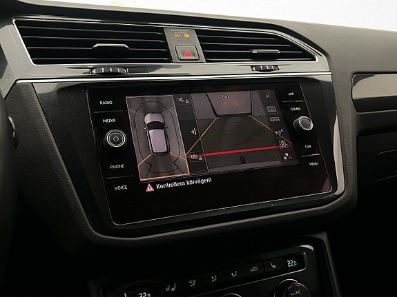 Volkswagen Tiguan 18 of 28