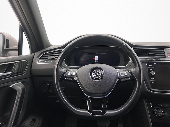 Volkswagen Tiguan 14 of 28