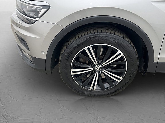 Volkswagen Tiguan 25 of 28