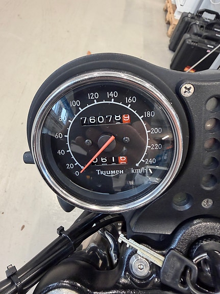 Triumph Legend 6 of 6