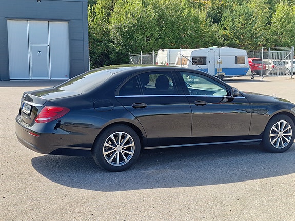 Mercedes-Benz E220 d 10 of 12