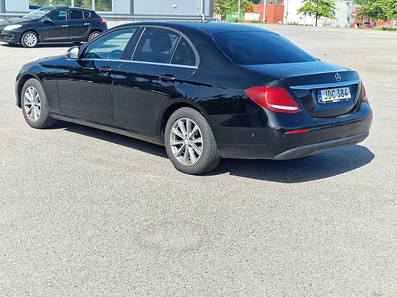 Mercedes-Benz E220 d 11 of 12