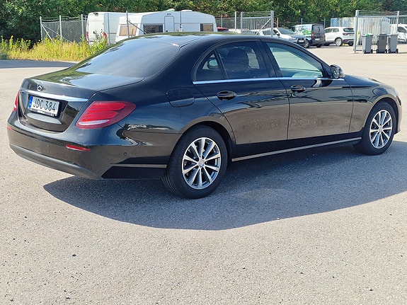Mercedes-Benz E220 d 12 of 12