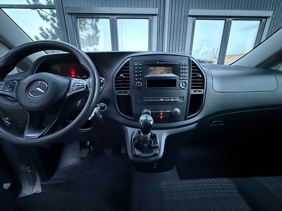 Mercedes-Benz Vito 111 11 of 17