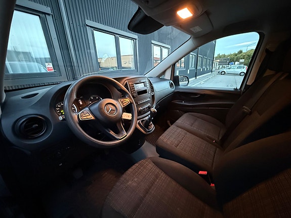 Mercedes-Benz Vito 111 10 of 17