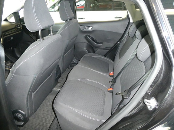 Ford Fiesta 4 of 7