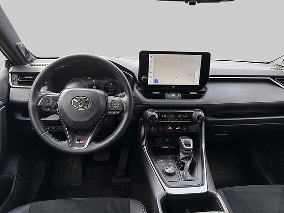 Toyota RAV4 8 of 10