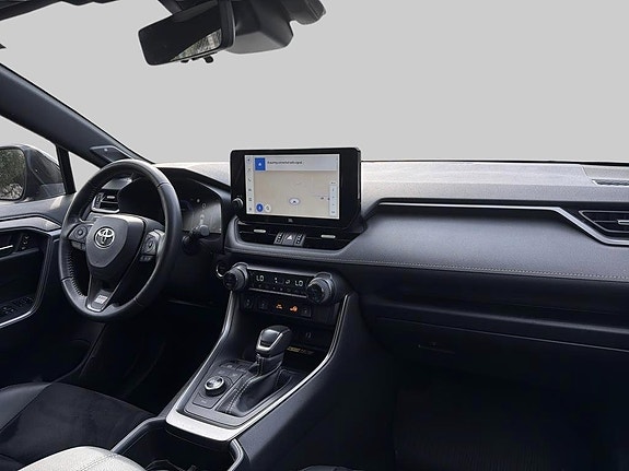 Toyota RAV4 6 of 10