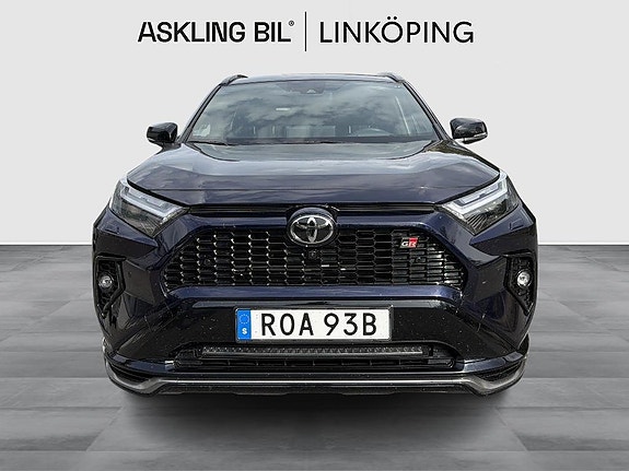 Toyota RAV4 5 of 10