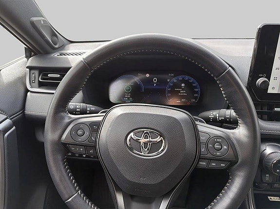 Toyota RAV4 9 of 10
