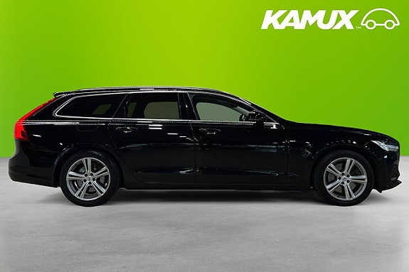 Volvo V90 2 of 26